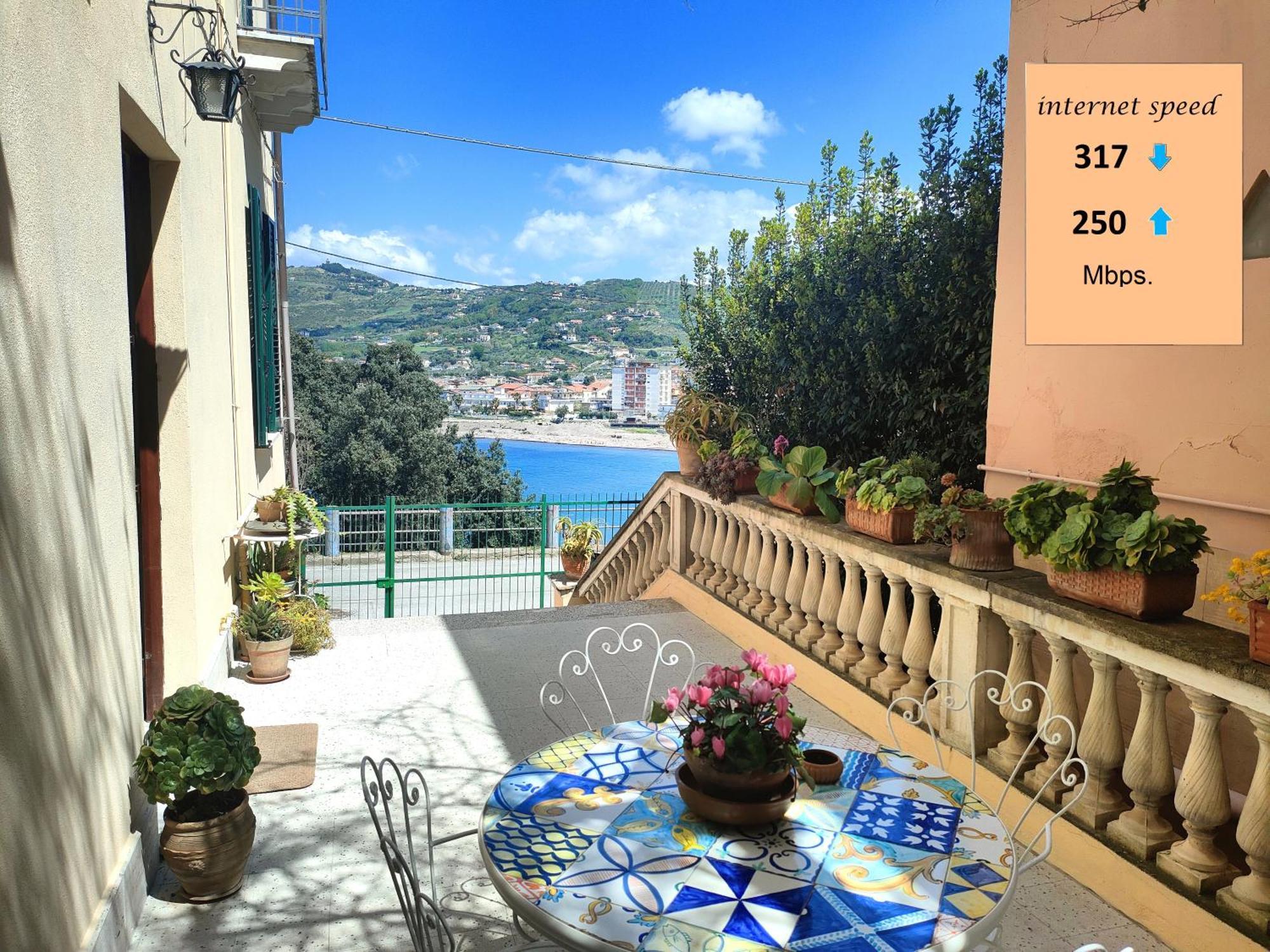 Panoramic Apartments In Villa In Center "The Beach And The Cliff" 1 Agropoli Zewnętrze zdjęcie
